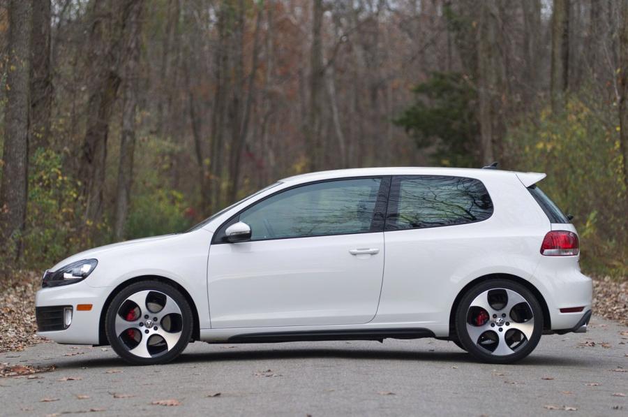  Volkswagen Golf GTi 2012 года  (фото 47 из 48)